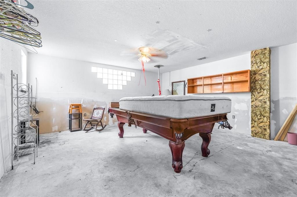 For Sale: $500,000 (4 beds, 3 baths, 3034 Square Feet)
