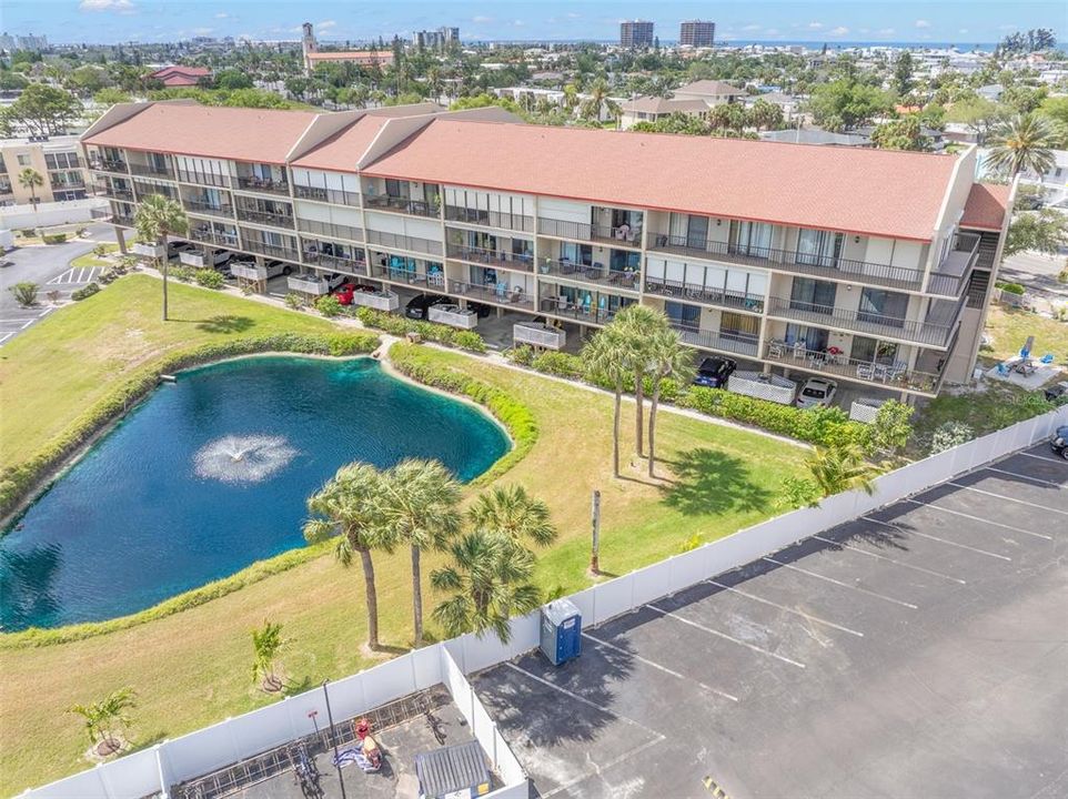 For Sale: $409,500 (2 beds, 2 baths, 1070 Square Feet)