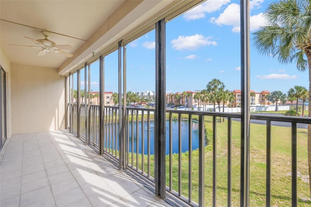 For Sale: $409,500 (2 beds, 2 baths, 1070 Square Feet)