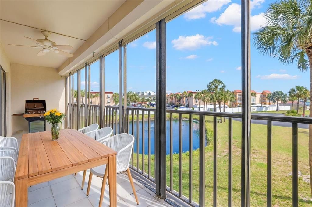 For Sale: $409,500 (2 beds, 2 baths, 1070 Square Feet)