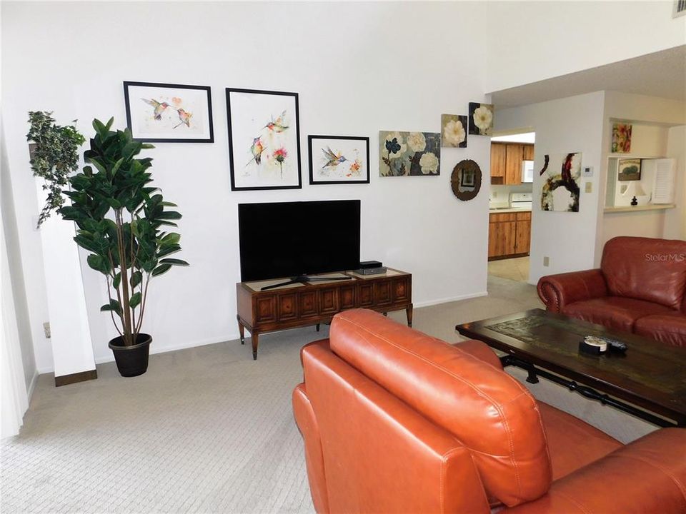 For Rent: $2,500 (3 beds, 2 baths, 1445 Square Feet)