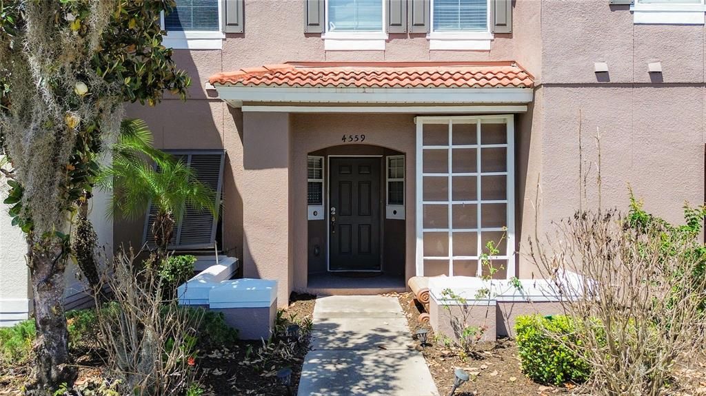Active With Contract: $270,000 (3 beds, 2 baths, 1295 Square Feet)