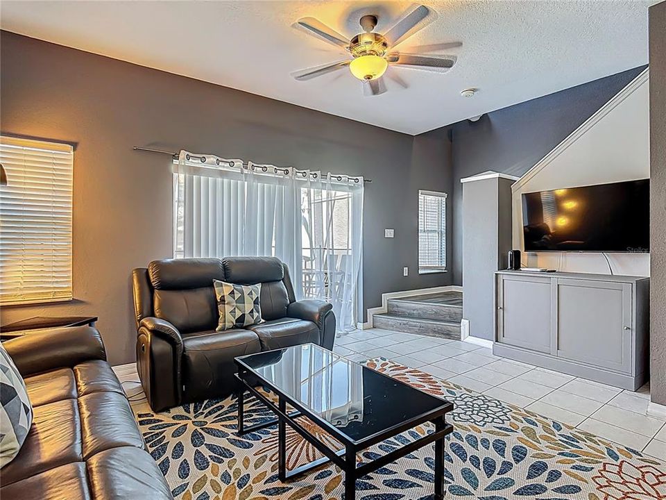Active With Contract: $270,000 (3 beds, 2 baths, 1295 Square Feet)