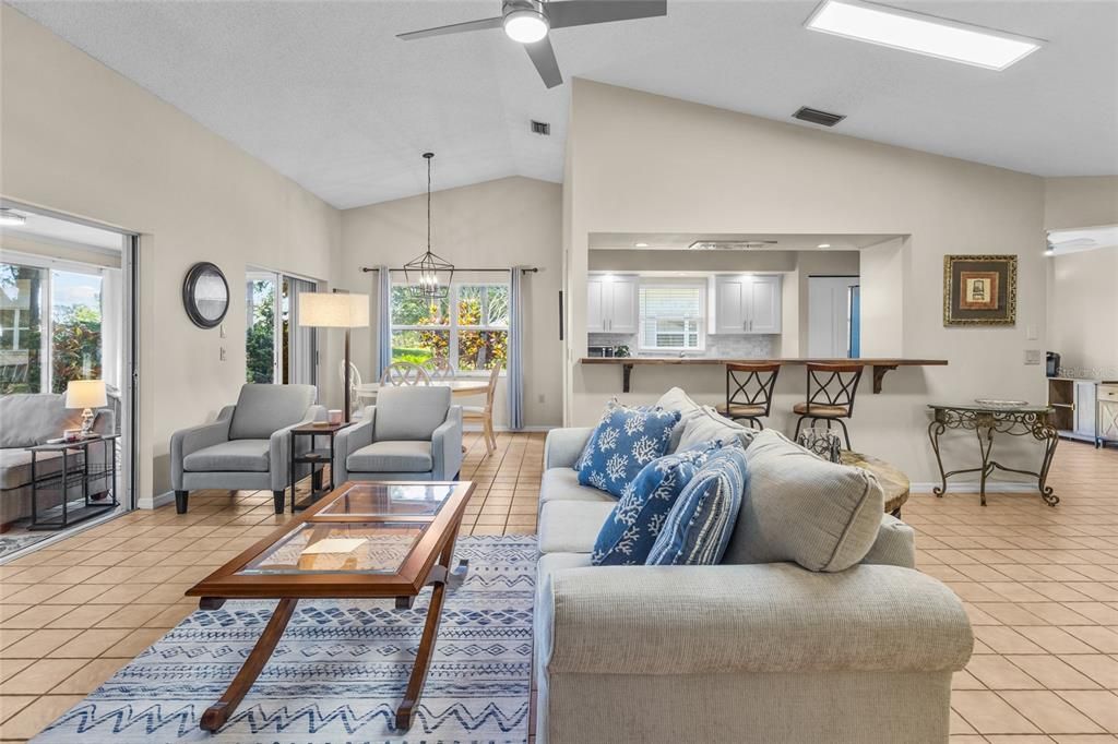 For Sale: $239,000 (2 beds, 2 baths, 1743 Square Feet)
