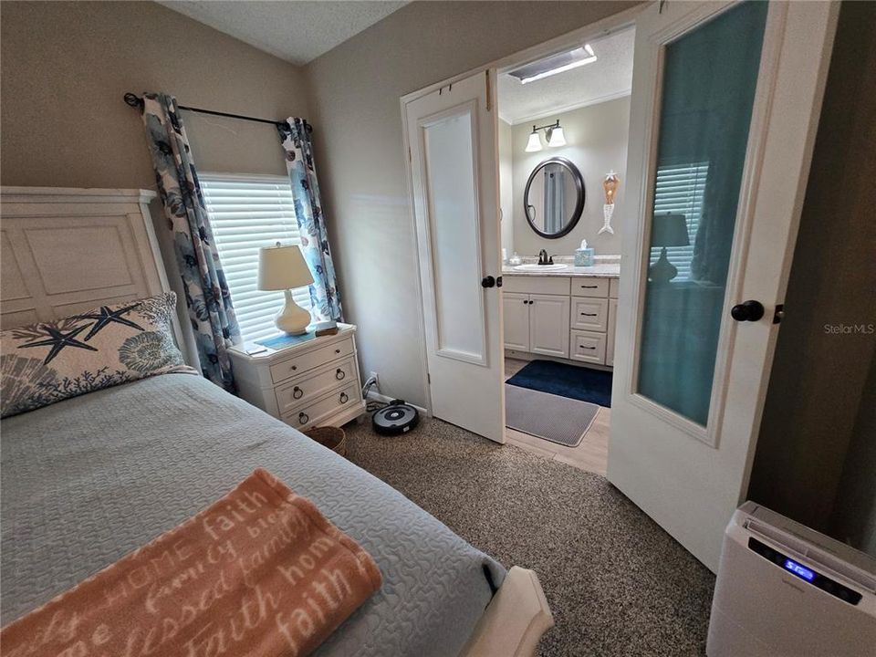 На продажу: $199,999 (2 спален, 2 ванн, 1494 Квадратных фут)