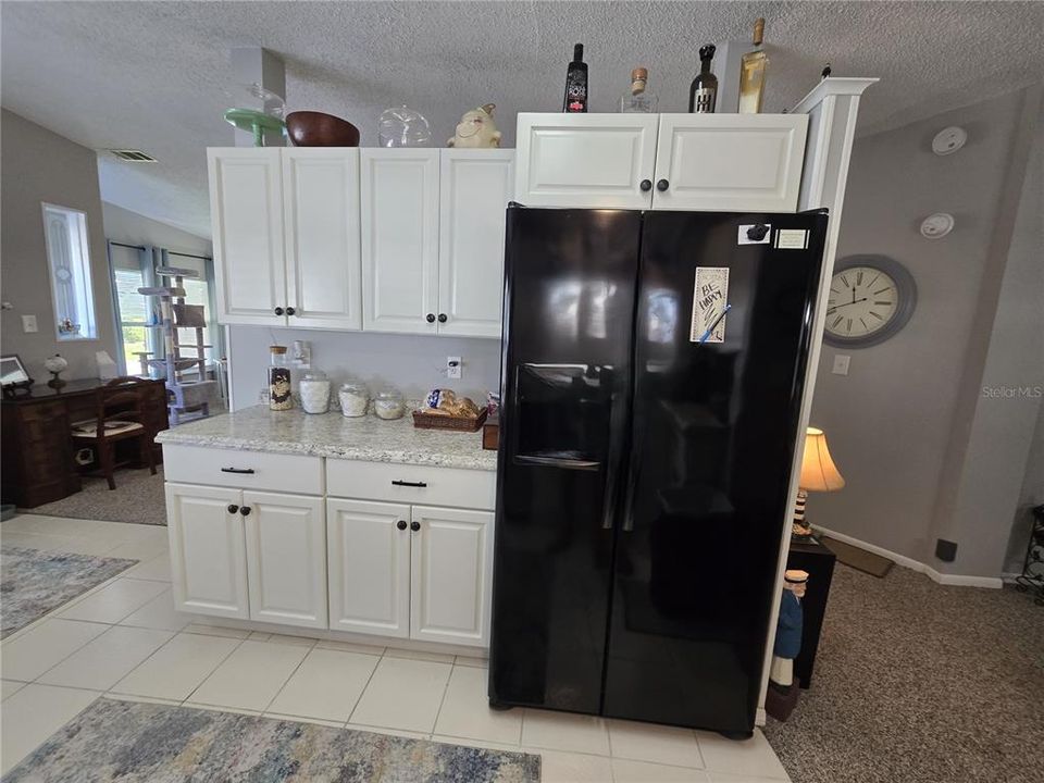 На продажу: $199,999 (2 спален, 2 ванн, 1494 Квадратных фут)