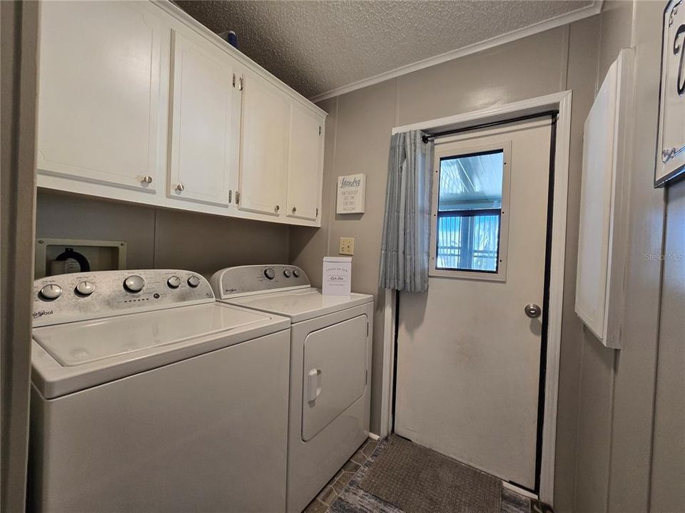 На продажу: $199,999 (2 спален, 2 ванн, 1494 Квадратных фут)