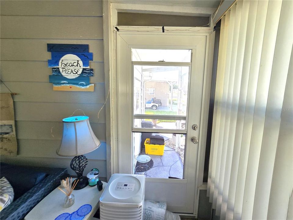 На продажу: $199,999 (2 спален, 2 ванн, 1494 Квадратных фут)