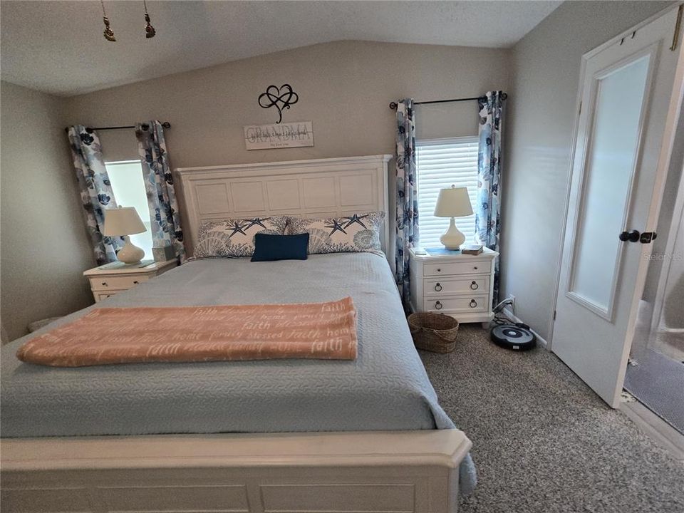 На продажу: $199,999 (2 спален, 2 ванн, 1494 Квадратных фут)