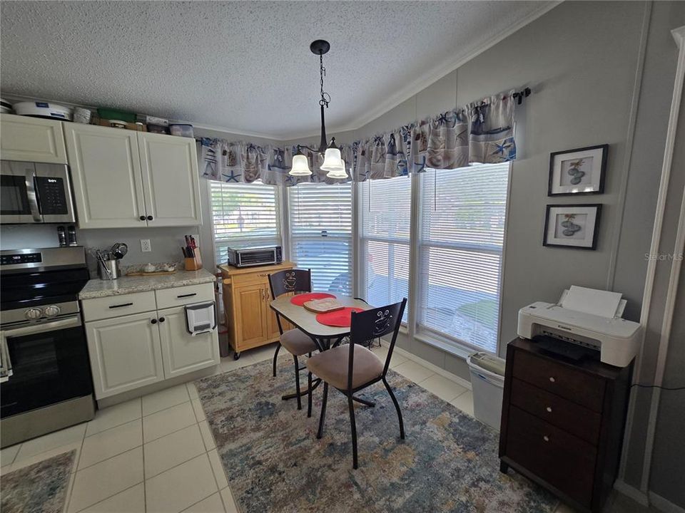 На продажу: $199,999 (2 спален, 2 ванн, 1494 Квадратных фут)