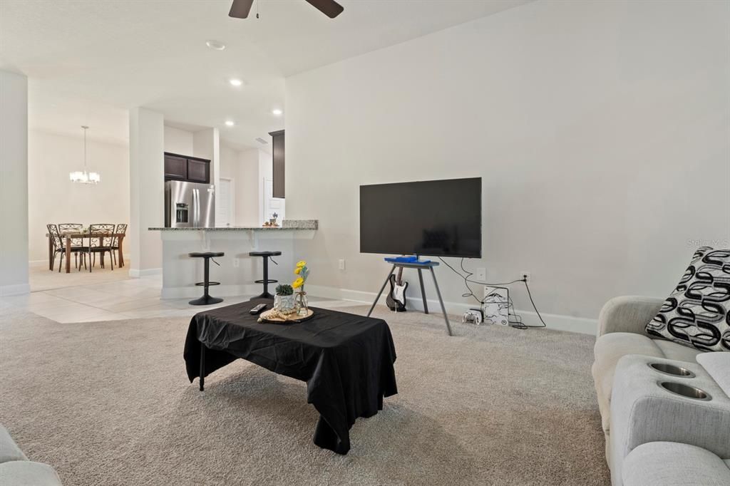 For Sale: $459,900 (4 beds, 3 baths, 2400 Square Feet)