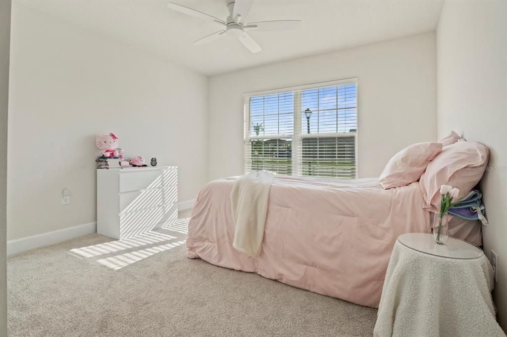 For Sale: $459,900 (4 beds, 3 baths, 2400 Square Feet)