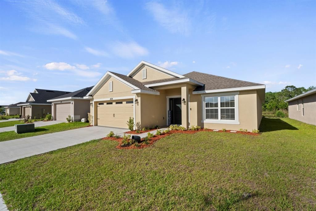 For Sale: $459,900 (4 beds, 3 baths, 2400 Square Feet)