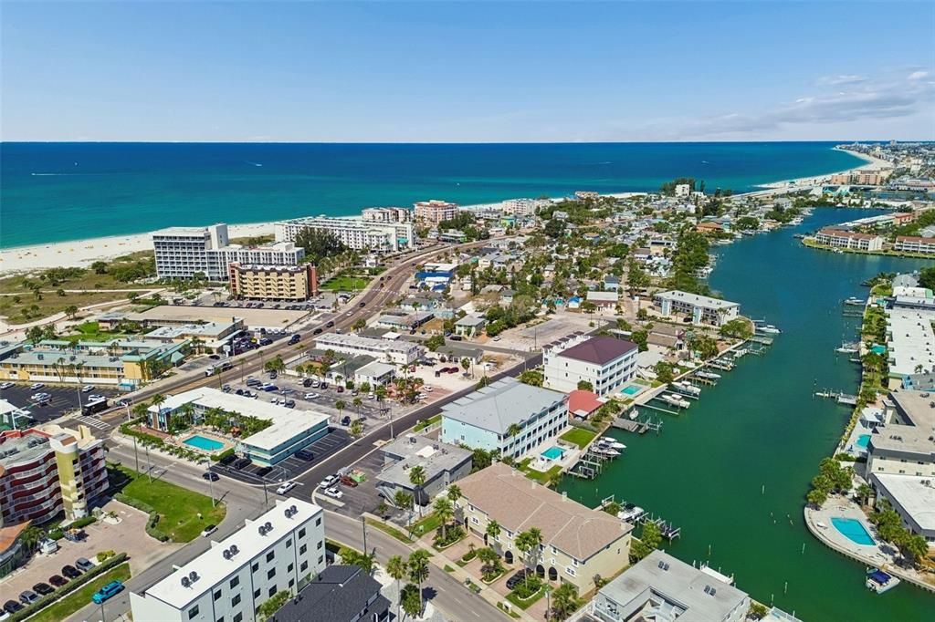 For Sale: $999,800 (3 beds, 2 baths, 2448 Square Feet)