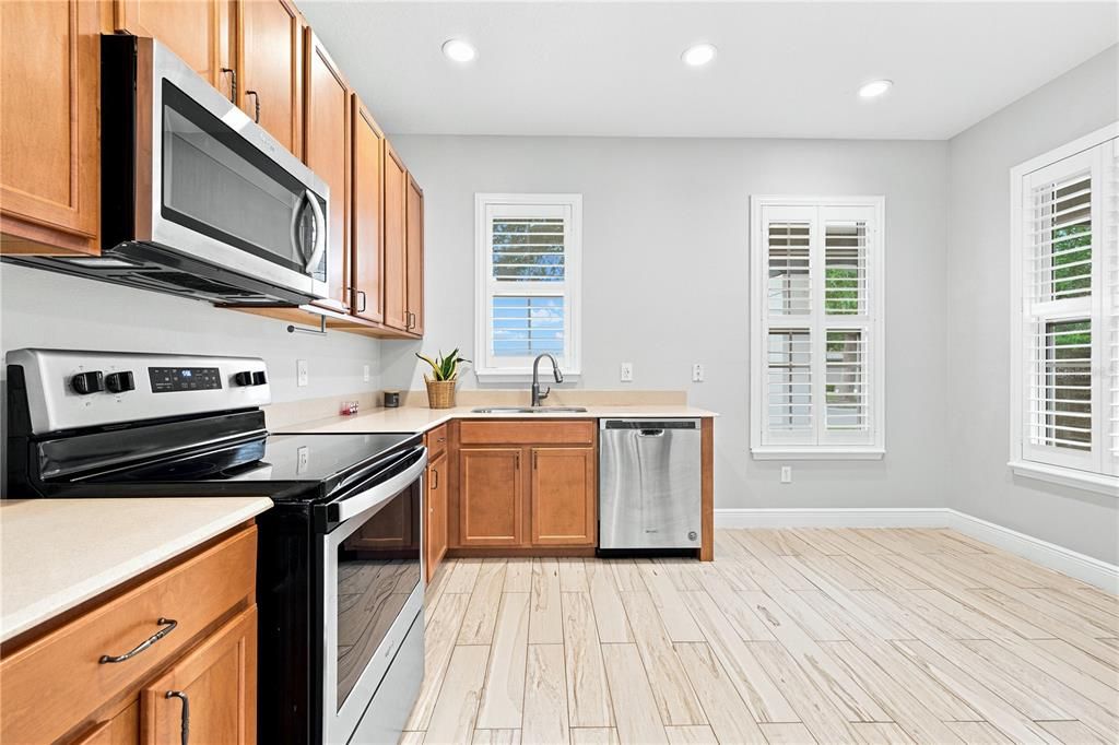 Active With Contract: $505,000 (3 beds, 2 baths, 1725 Square Feet)