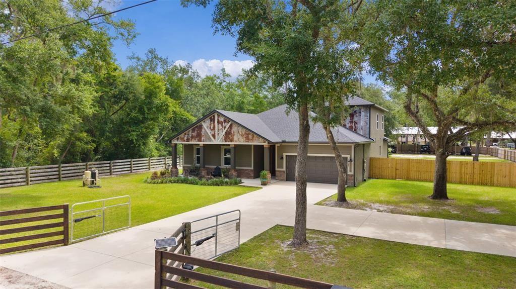 For Sale: $638,900 (5 beds, 2 baths, 2710 Square Feet)