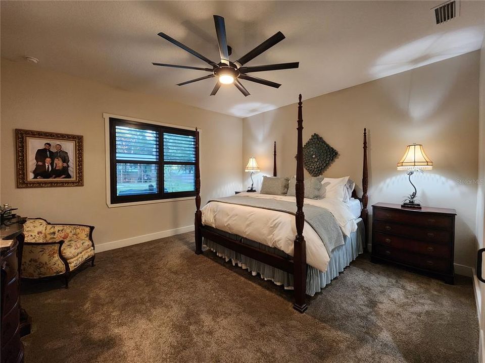 For Sale: $638,900 (5 beds, 2 baths, 2710 Square Feet)