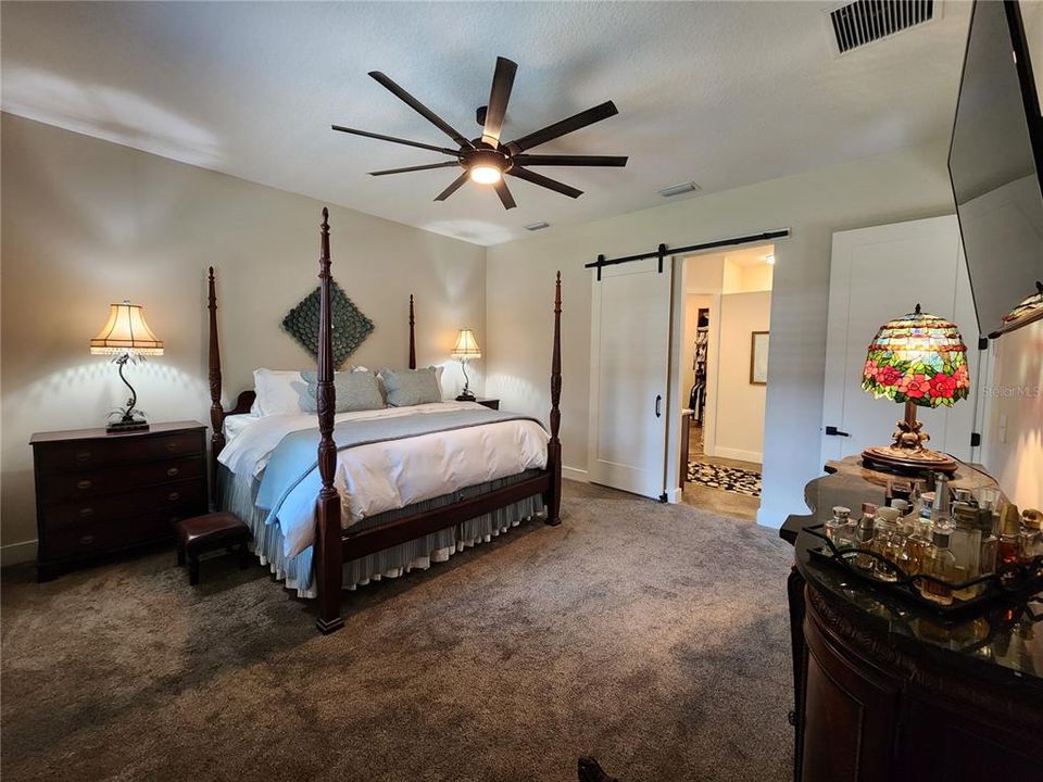 For Sale: $638,900 (5 beds, 2 baths, 2710 Square Feet)