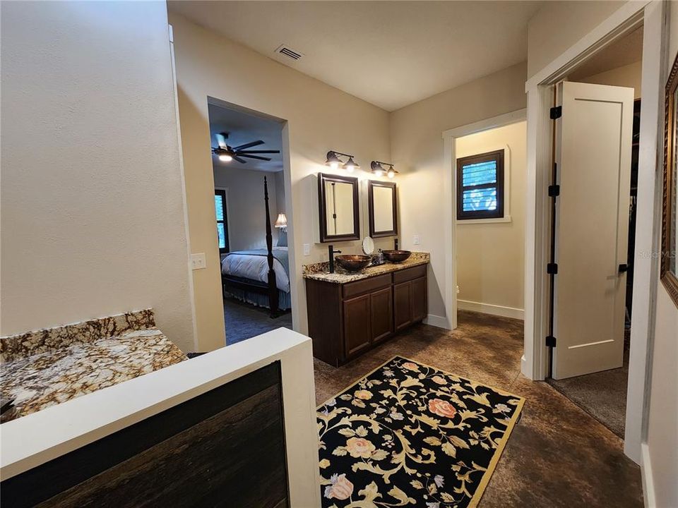 For Sale: $638,900 (5 beds, 2 baths, 2710 Square Feet)