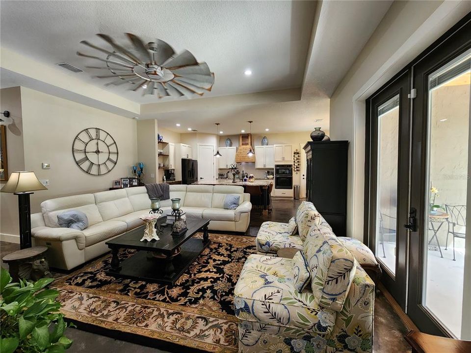 For Sale: $638,900 (5 beds, 2 baths, 2710 Square Feet)