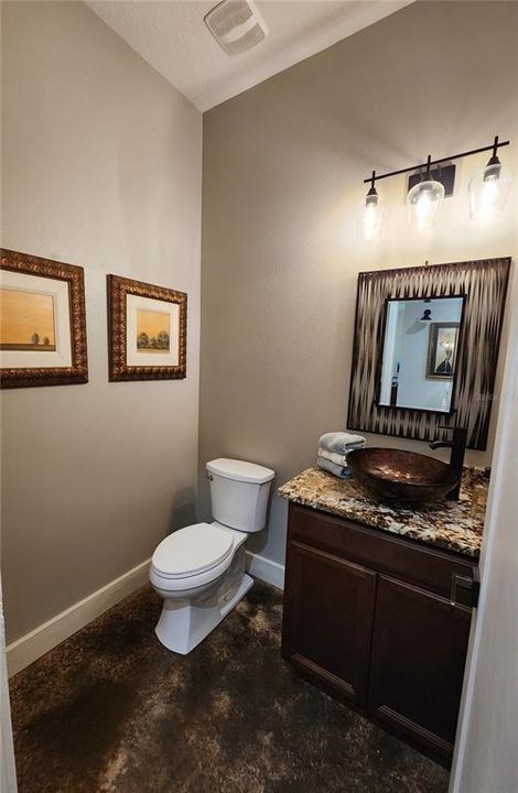 For Sale: $638,900 (5 beds, 2 baths, 2710 Square Feet)