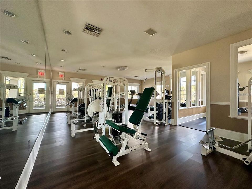 Active With Contract: $1,800 (2 beds, 2 baths, 1003 Square Feet)