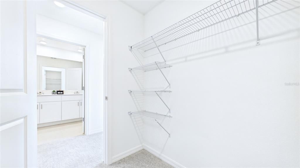 На продажу: $245,000 (3 спален, 2 ванн, 1690 Квадратных фут)