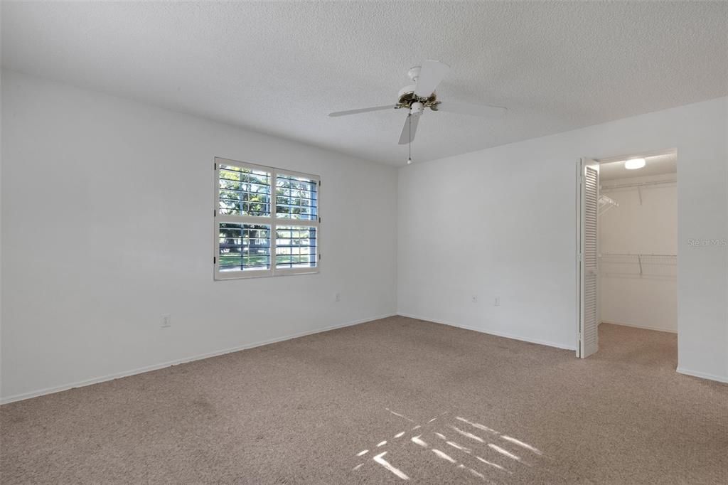 Activo con contrato: $415,000 (2 camas, 2 baños, 1438 Pies cuadrados)