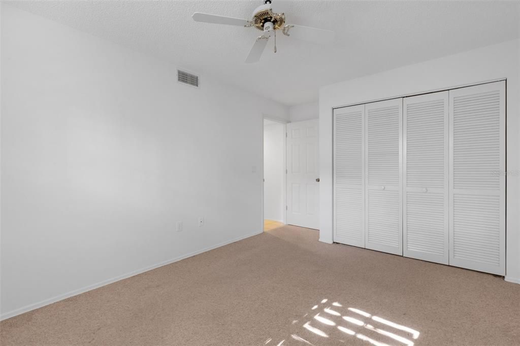 Activo con contrato: $415,000 (2 camas, 2 baños, 1438 Pies cuadrados)