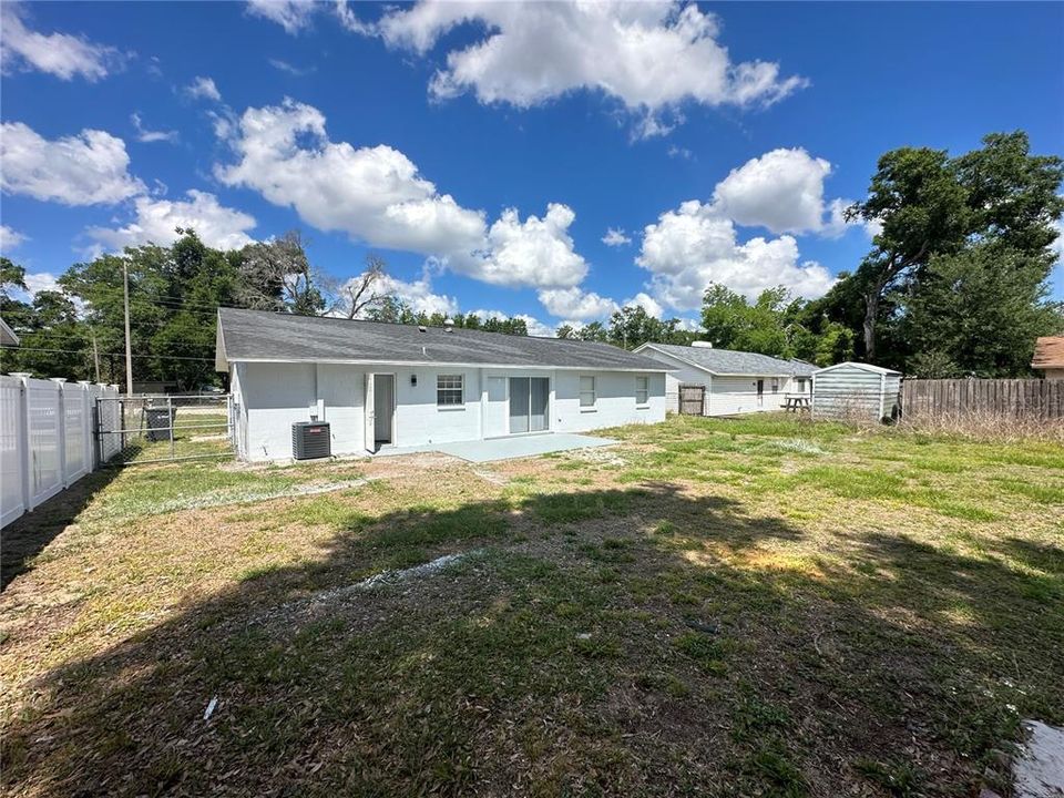 For Sale: $369,900 (4 beds, 2 baths, 1400 Square Feet)