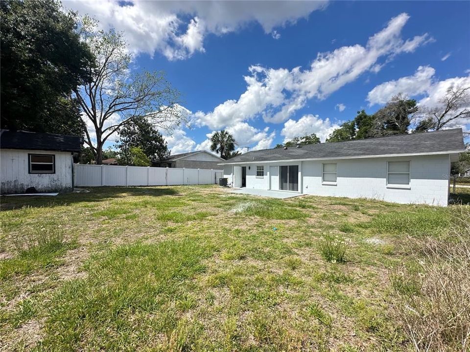 For Sale: $369,900 (4 beds, 2 baths, 1400 Square Feet)