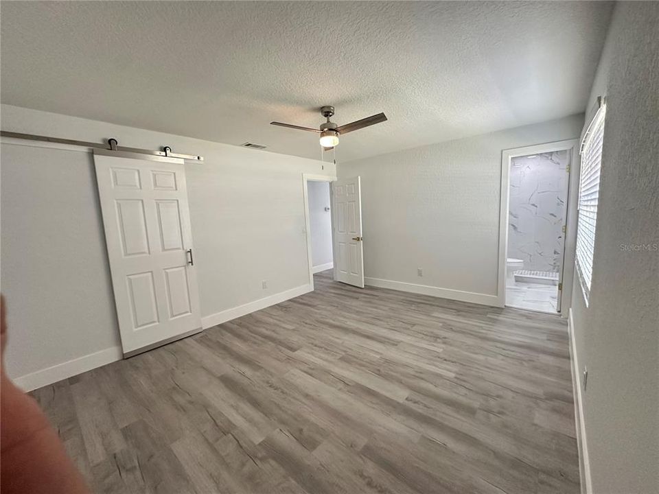 For Sale: $369,900 (4 beds, 2 baths, 1400 Square Feet)