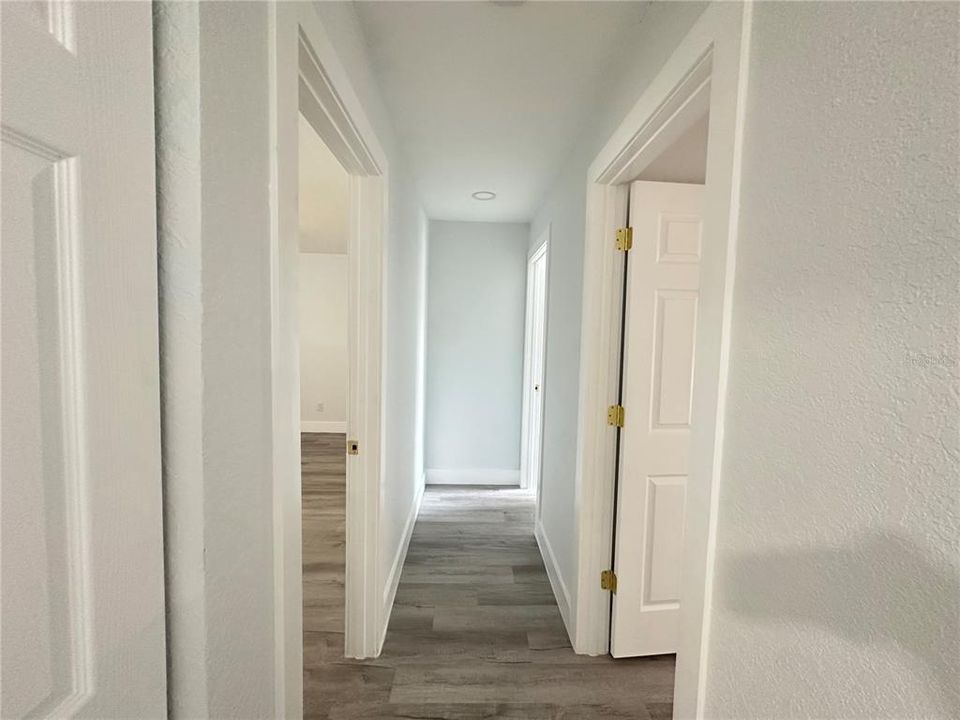 For Sale: $369,900 (4 beds, 2 baths, 1400 Square Feet)