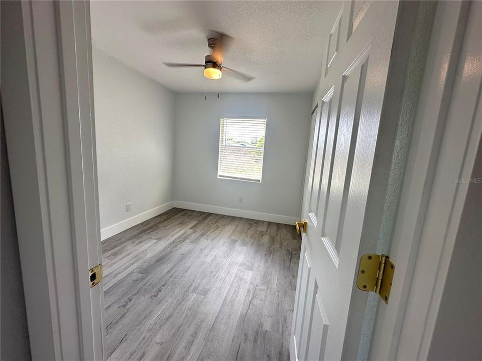 For Sale: $369,900 (4 beds, 2 baths, 1400 Square Feet)