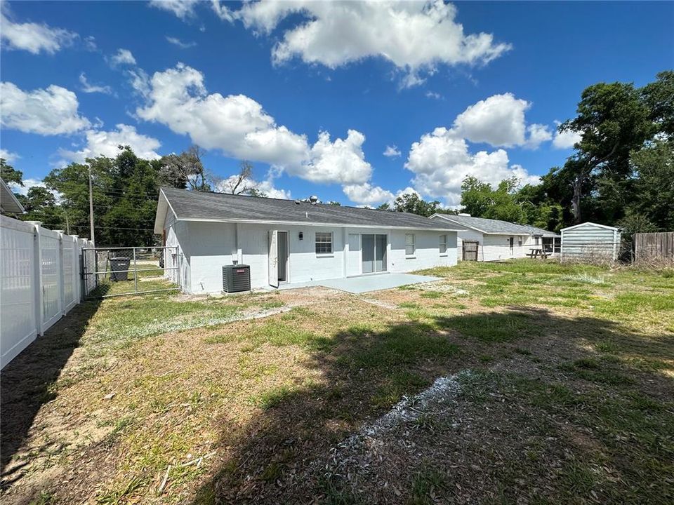For Sale: $369,900 (4 beds, 2 baths, 1400 Square Feet)