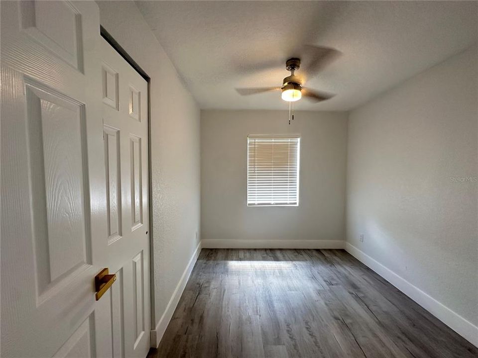 For Sale: $369,900 (4 beds, 2 baths, 1400 Square Feet)