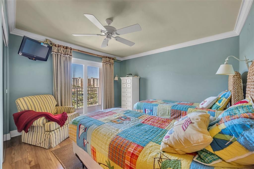 For Sale: $982,500 (2 beds, 2 baths, 1489 Square Feet)