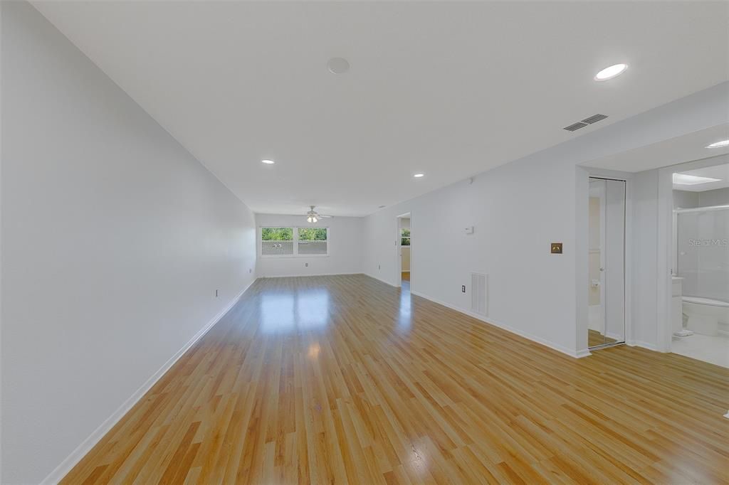 В аренду: $1,600 (2 спален, 2 ванн, 1150 Квадратных фут)