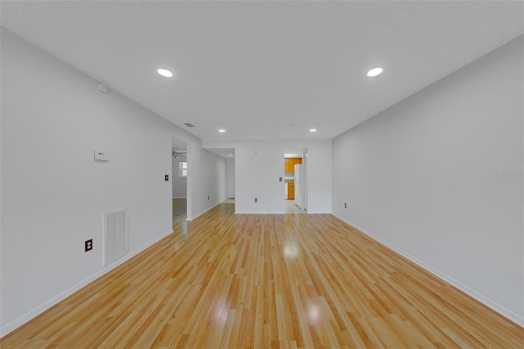 В аренду: $1,600 (2 спален, 2 ванн, 1150 Квадратных фут)