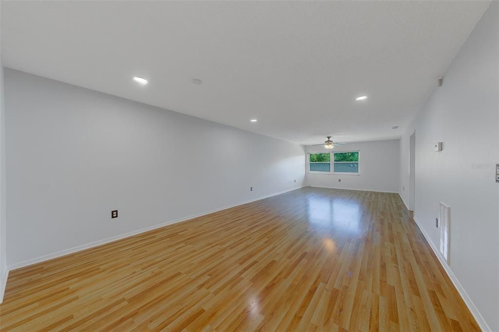 В аренду: $1,600 (2 спален, 2 ванн, 1150 Квадратных фут)