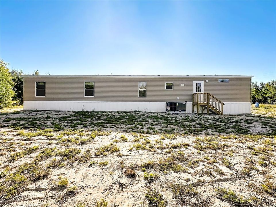 For Sale: $248,000 (4 beds, 3 baths, 1976 Square Feet)
