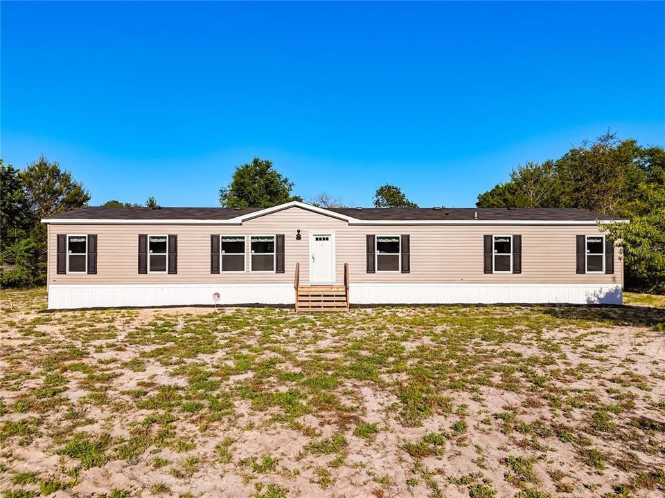 For Sale: $248,000 (4 beds, 3 baths, 1976 Square Feet)
