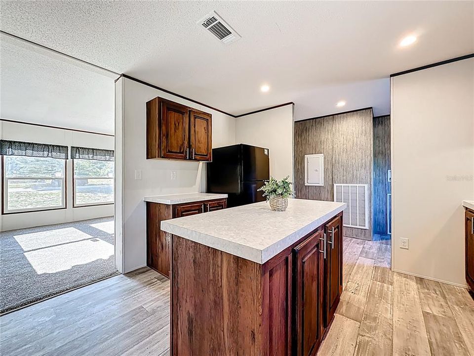 For Sale: $248,000 (4 beds, 3 baths, 1976 Square Feet)