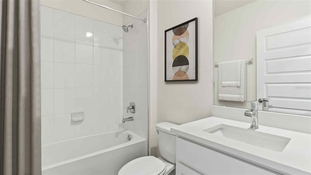 Activo con contrato: $289,990 (3 camas, 2 baños, 1672 Pies cuadrados)