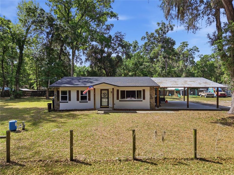 Active With Contract: $269,000 (3 beds, 2 baths, 1254 Square Feet)