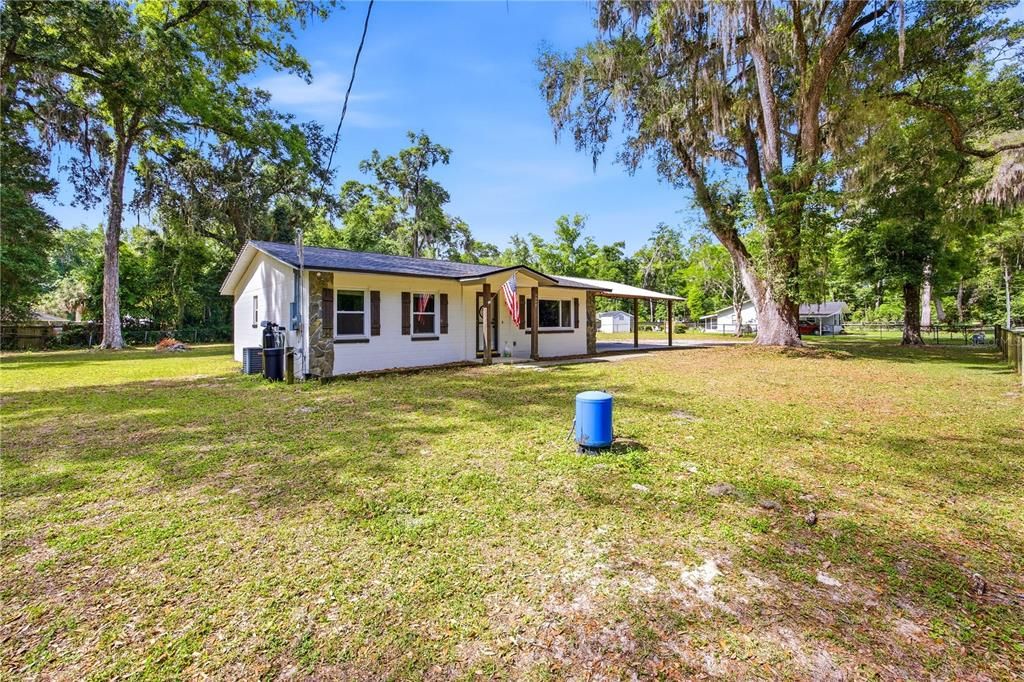 Active With Contract: $269,000 (3 beds, 2 baths, 1254 Square Feet)