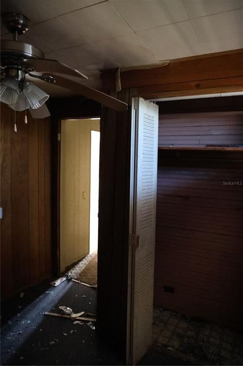 For Sale: $59,900 (2 beds, 1 baths, 1124 Square Feet)