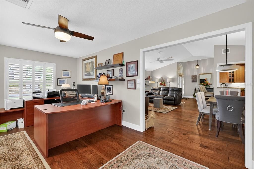For Sale: $600,000 (3 beds, 2 baths, 1913 Square Feet)