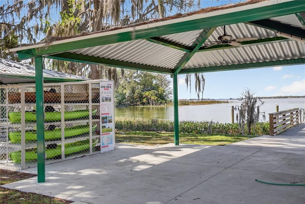 For Sale: $600,000 (3 beds, 2 baths, 1913 Square Feet)