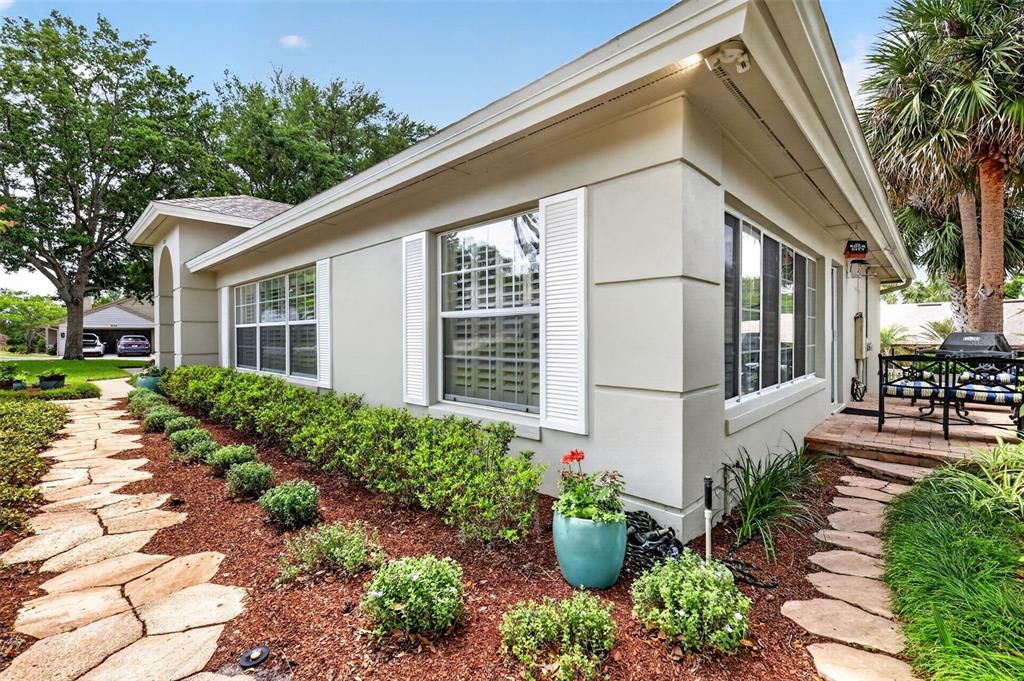 For Sale: $600,000 (3 beds, 2 baths, 1913 Square Feet)